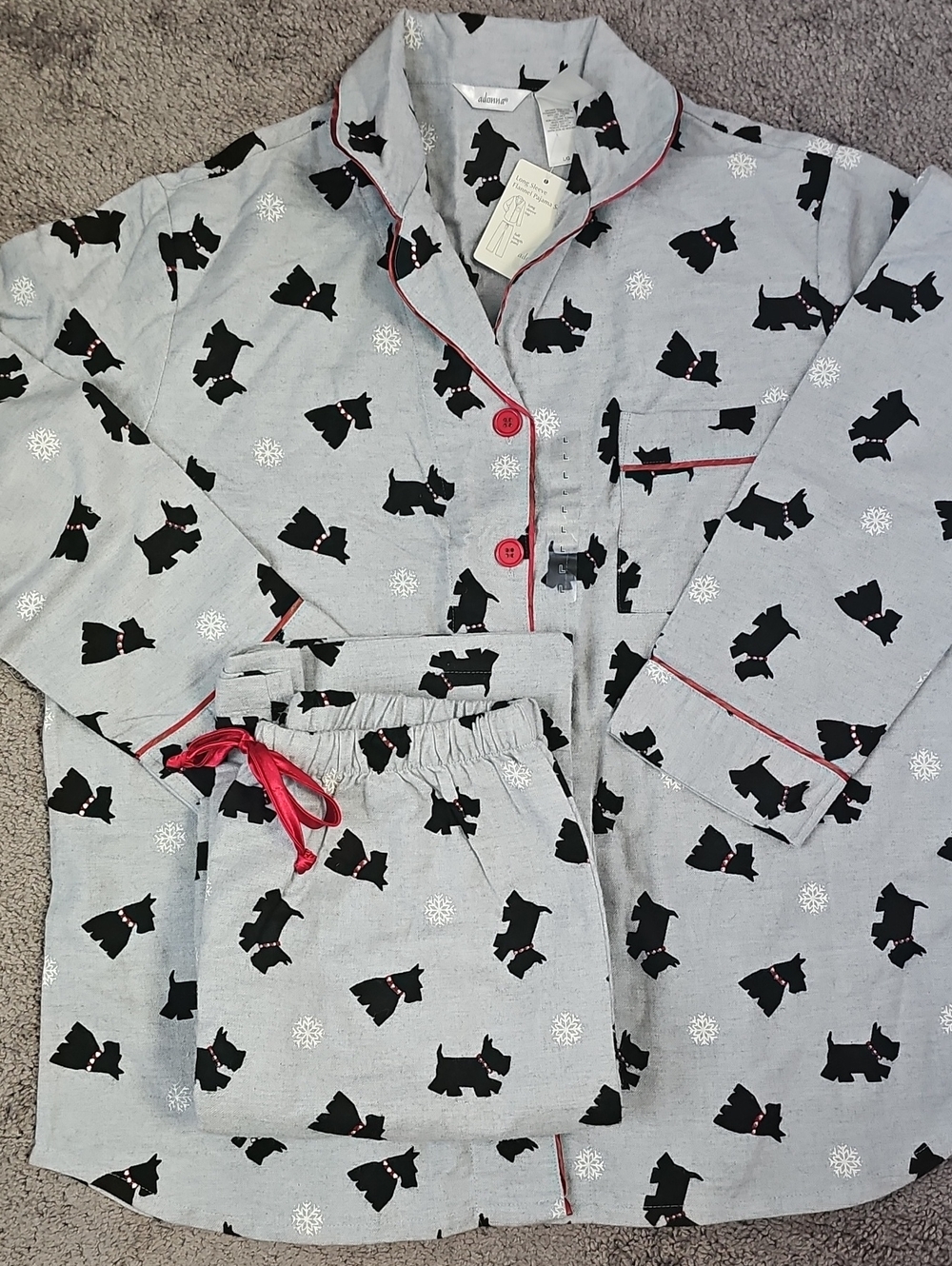 Adonna Scotty Dog & Snowflakes Flannel Pajama Set -  NWT Sz Large